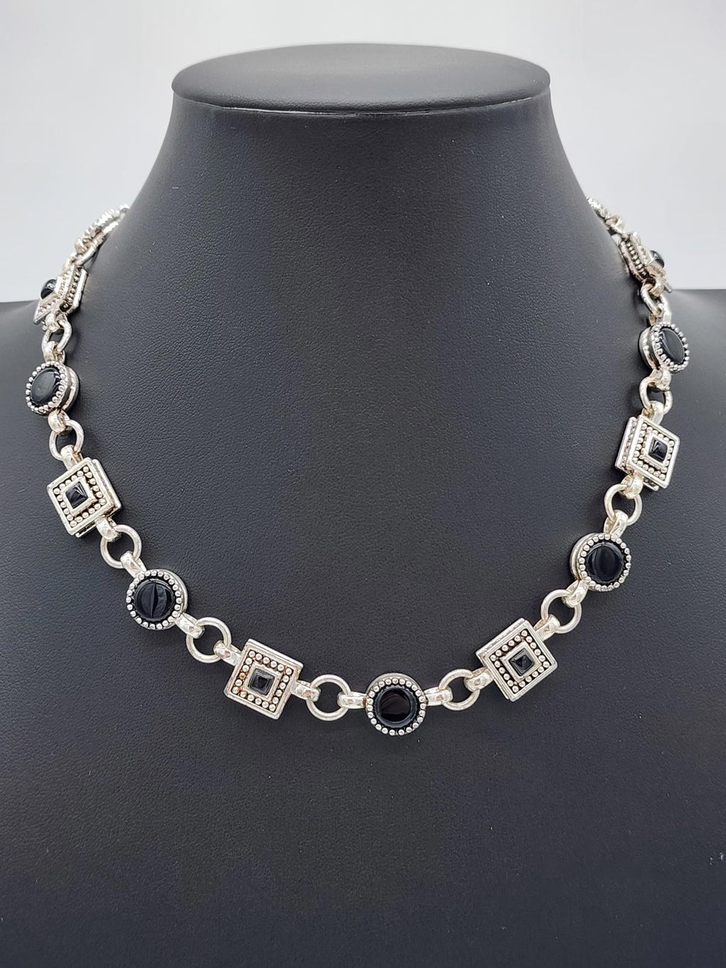 Napier Signed Silver Tone Black Cabochon Geometric Link Necklace 18.5in 90s Y2K