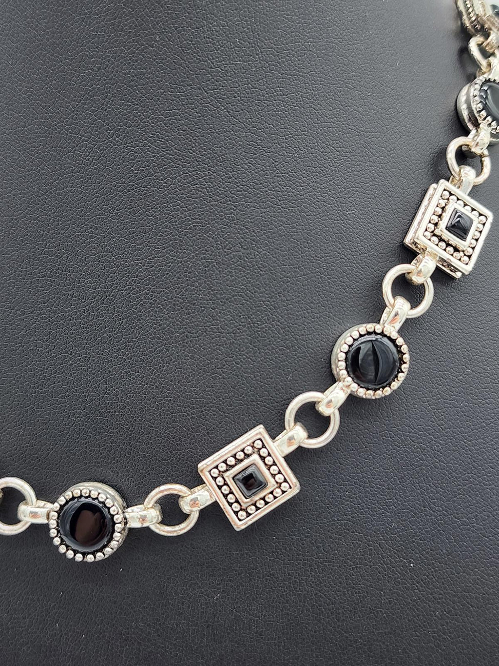 Napier Signed Silver Tone Black Cabochon Geometric Link Necklace 18.5in 90s Y2K