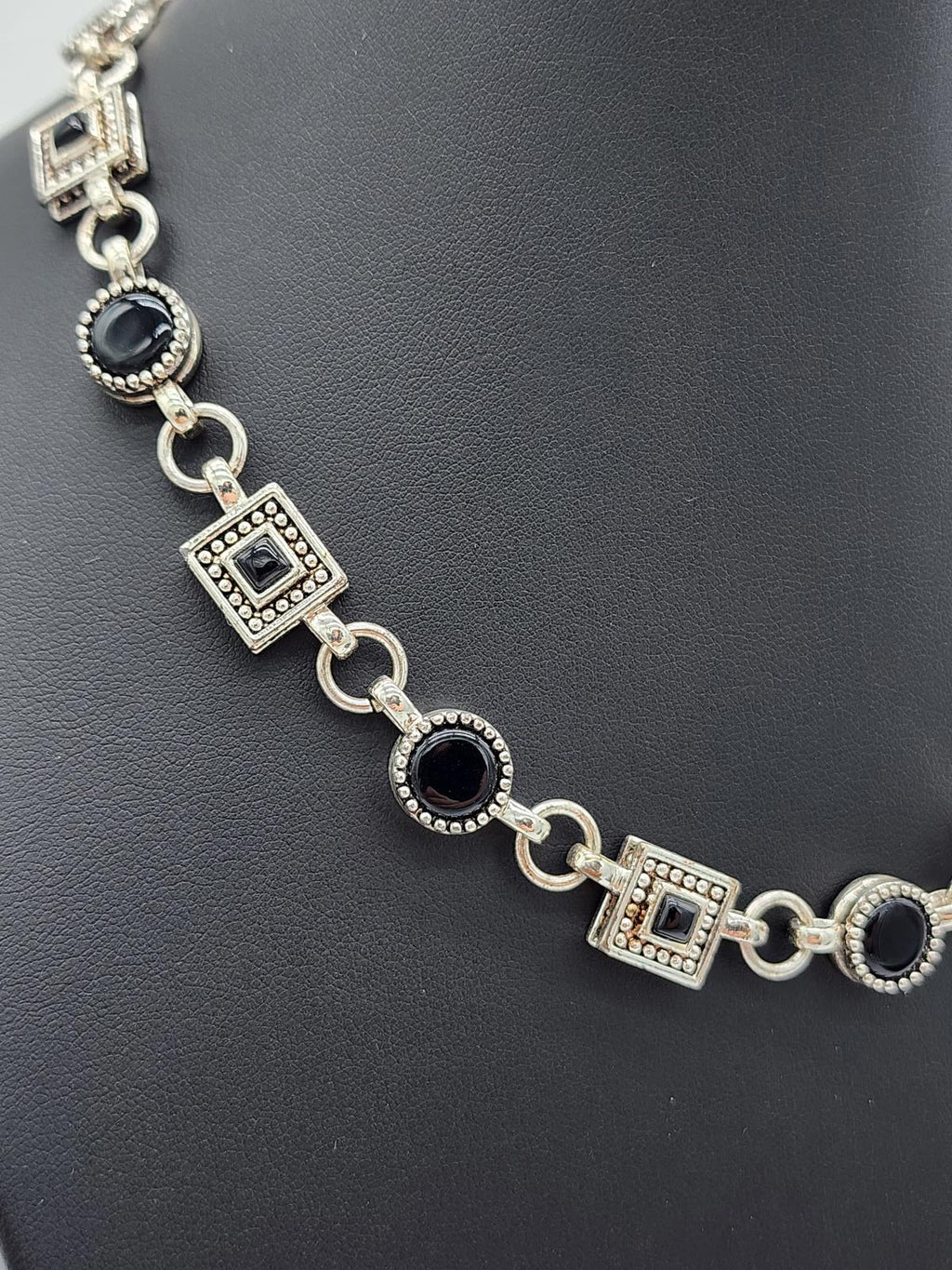 Napier Signed Silver Tone Black Cabochon Geometric Link Necklace 18.5in 90s Y2K