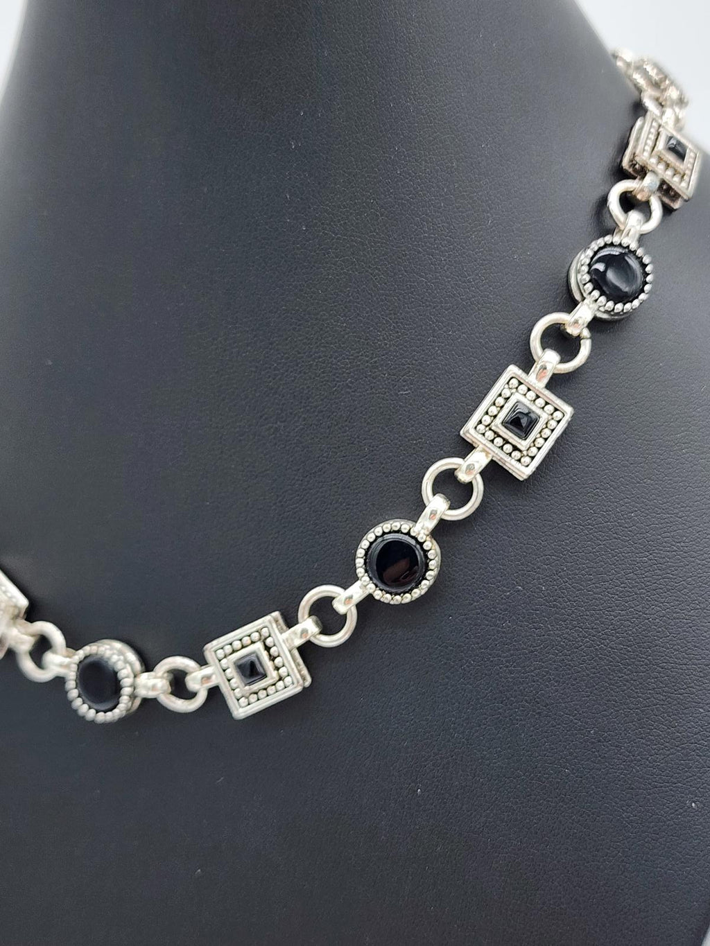 Napier Signed Silver Tone Black Cabochon Geometric Link Necklace 18.5in 90s Y2K