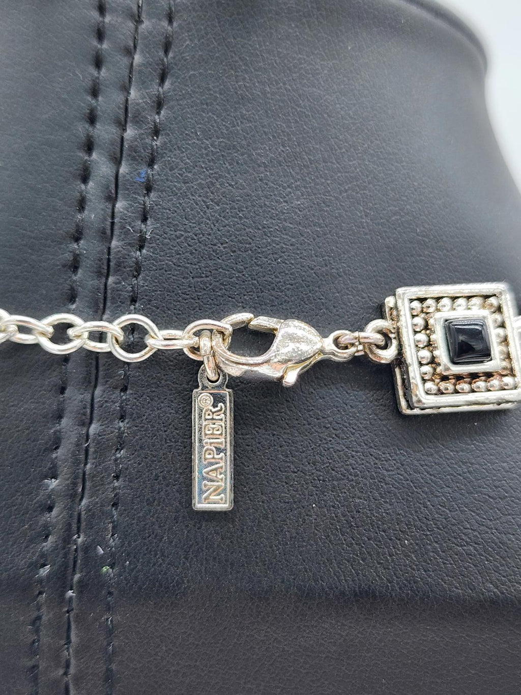 Napier Signed Silver Tone Black Cabochon Geometric Link Necklace 18.5in 90s Y2K