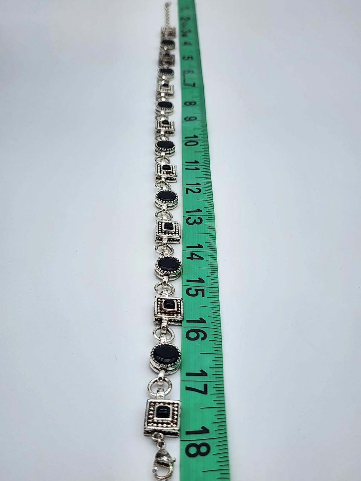 Napier Signed Silver Tone Black Cabochon Geometric Link Necklace 18.5in 90s Y2K