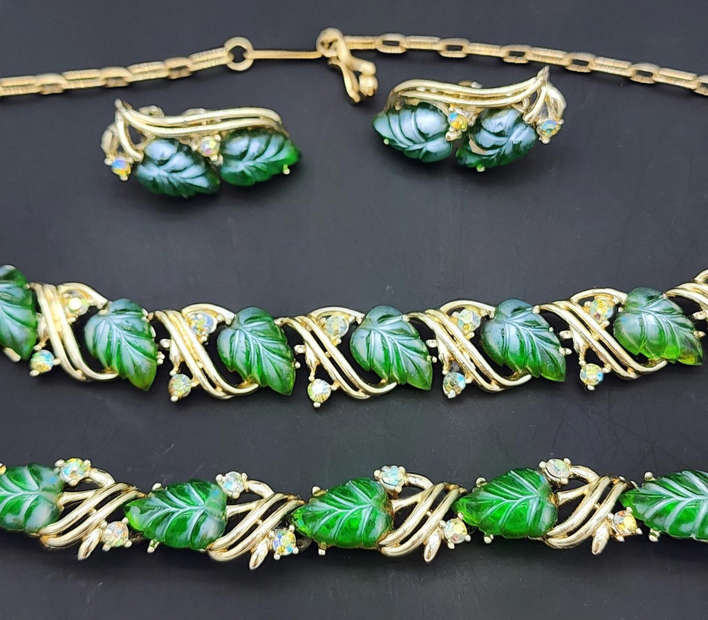 Vintage Signed Star Emerald Green Jelly Leaf Aurora Borealis Parure Set 1960s