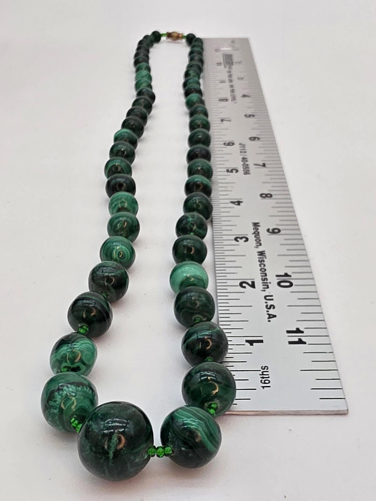 Vtg Natural Malachite Graduated Bead Necklace Deep Emerald Swirling Pattern 100g