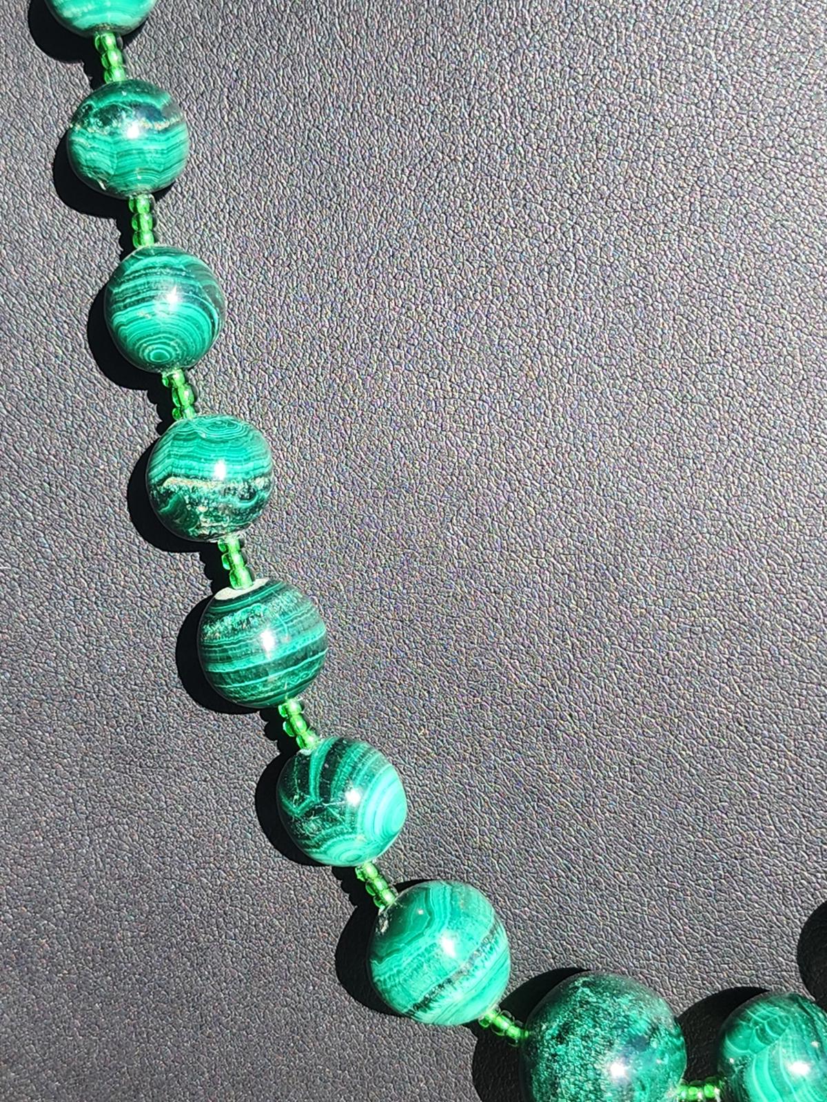 Vtg Natural Malachite Graduated Bead Necklace Deep Emerald Swirling Pattern 100g