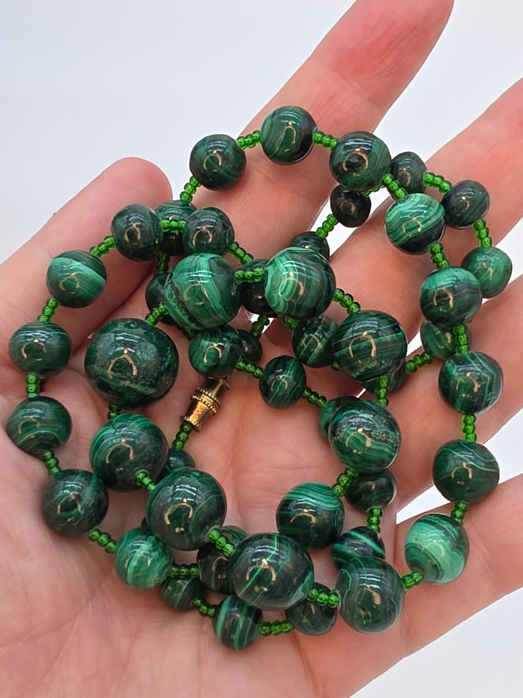 Vtg Natural Malachite Graduated Bead Necklace Deep Emerald Swirling Pattern 100g
