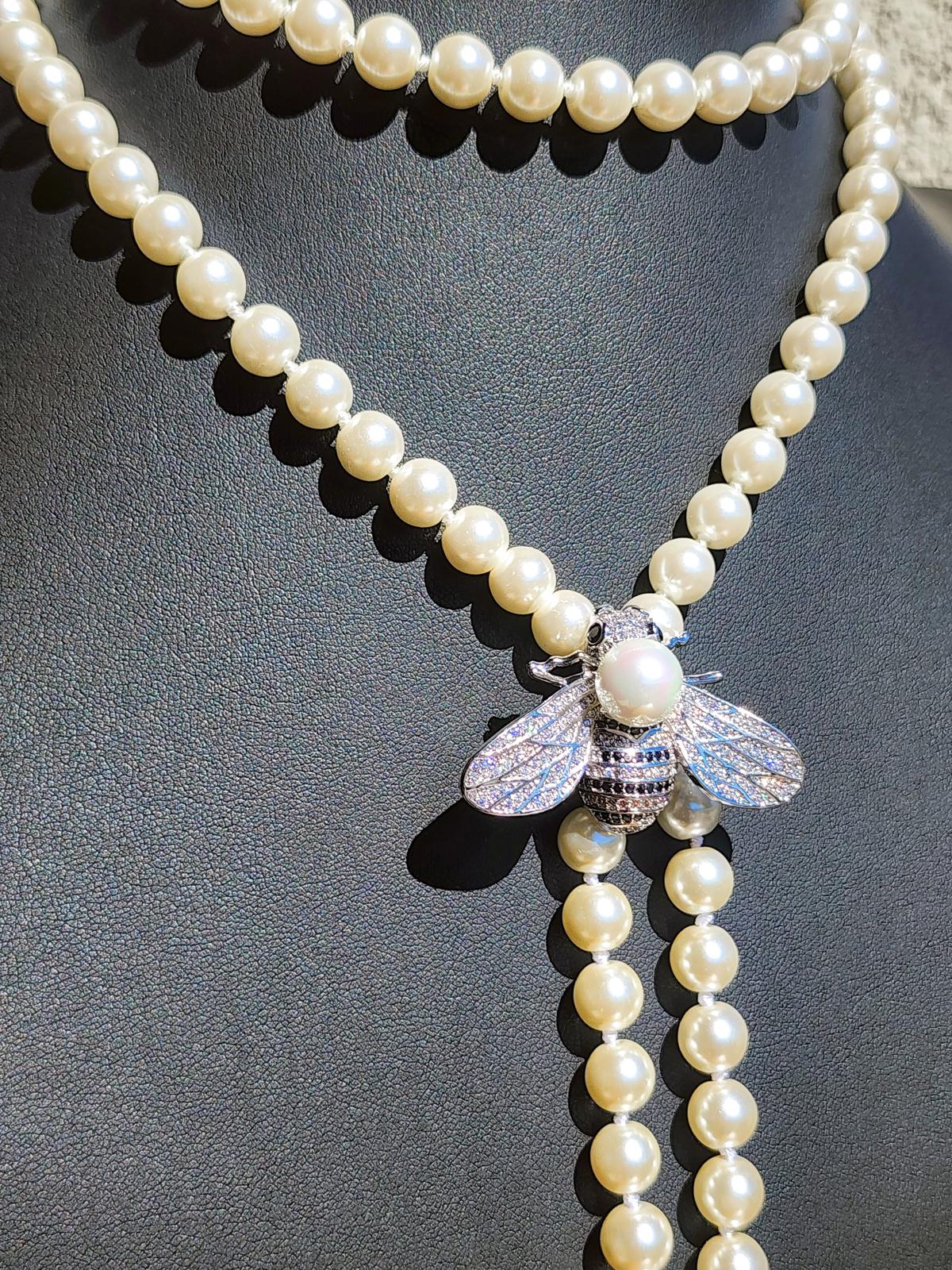 Pearl Necklace with Bumblebee Pendant | Statement Bee Lariat | Couture Inspired