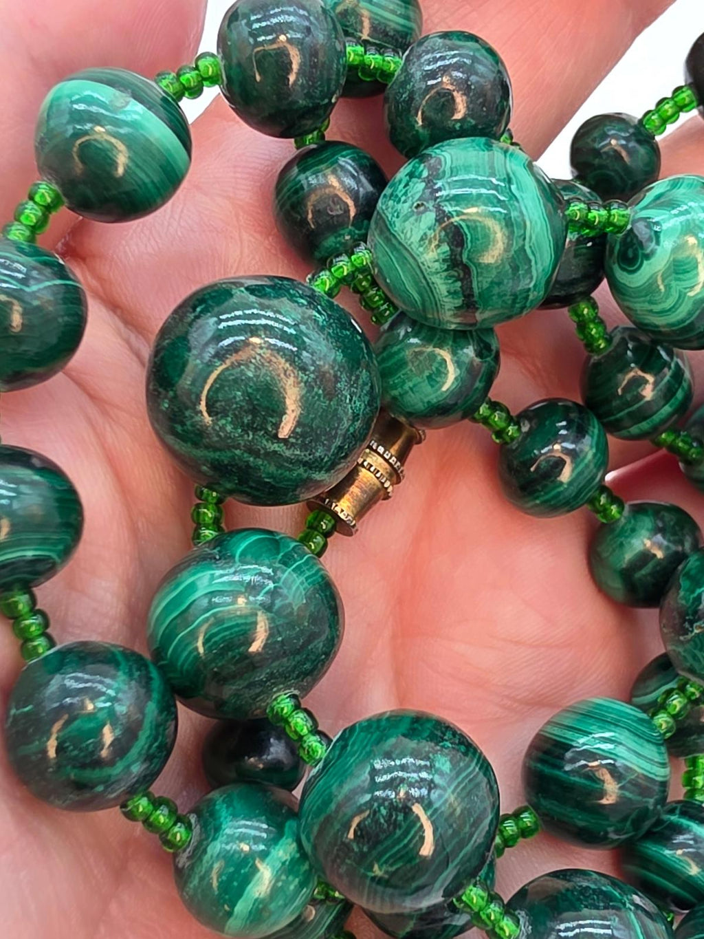 Vtg Natural Malachite Graduated Bead Necklace Deep Emerald Swirling Pattern 100g